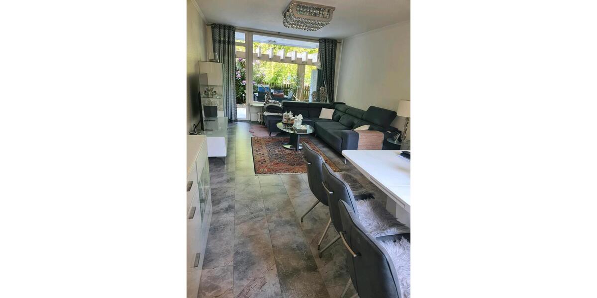 Erdgeschoßwohnung Hamburg Wandsbek - 3 Zimmer, 70 m&sup2;, 1.200&euro; | Angebot:26047384