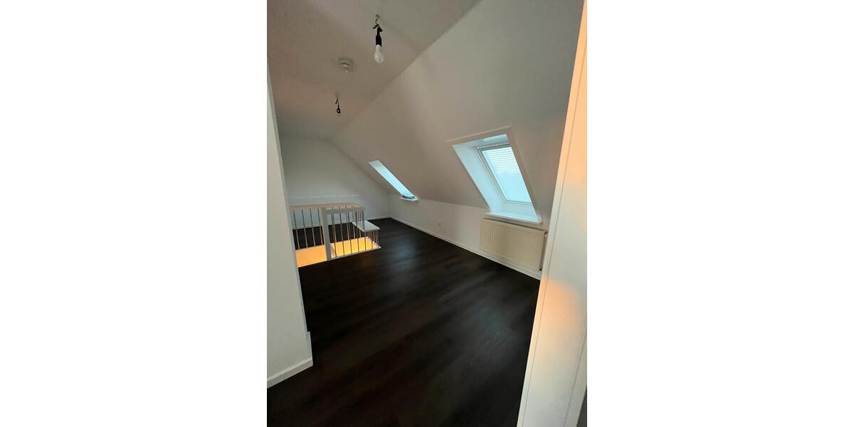 Maisonettenwohnung Pinneberg - 3 Zimmer, 75 m&sup2;, 930&euro; | Angebot:25219070