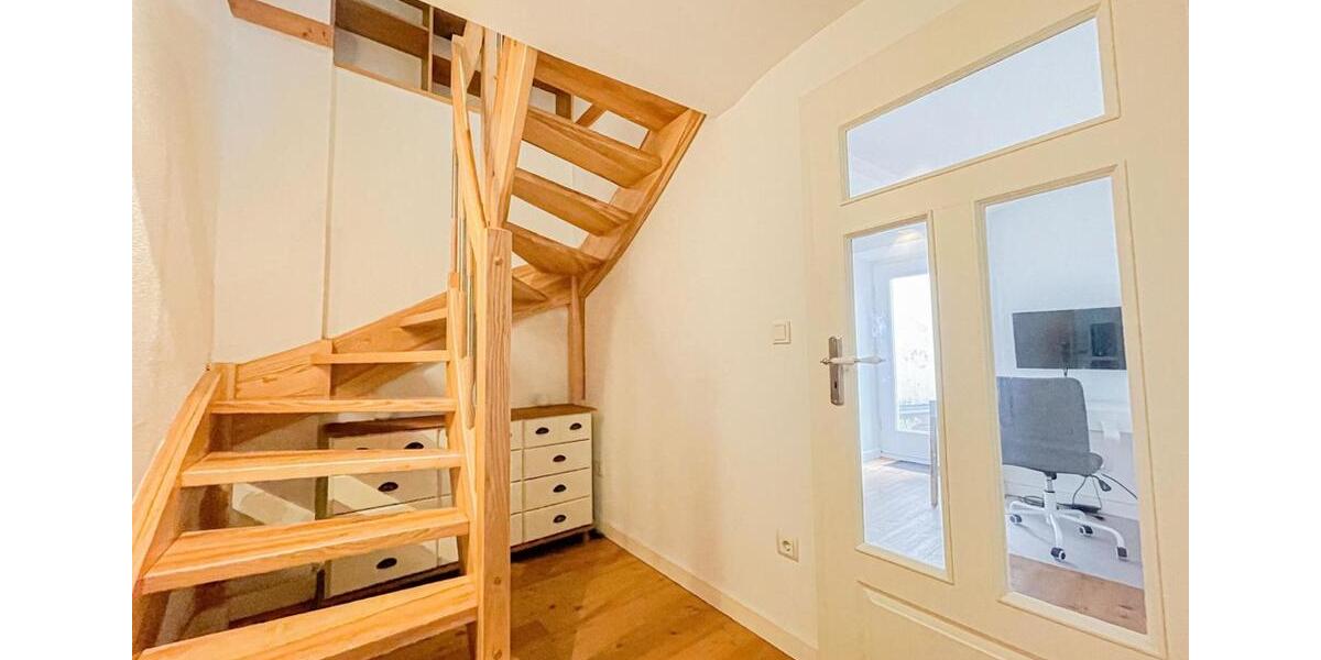 Wohnen auf Zeit Wuppertal Elberfeld - 5 Zimmer, 137 m&sup2;, 1.300&euro; | Angebot:25650104