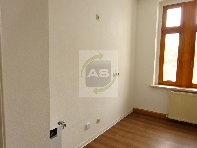 Etagenwohnung Werdau - 4 Zimmer, 96 m&sup2;, 550&euro; | Angebot:24714138