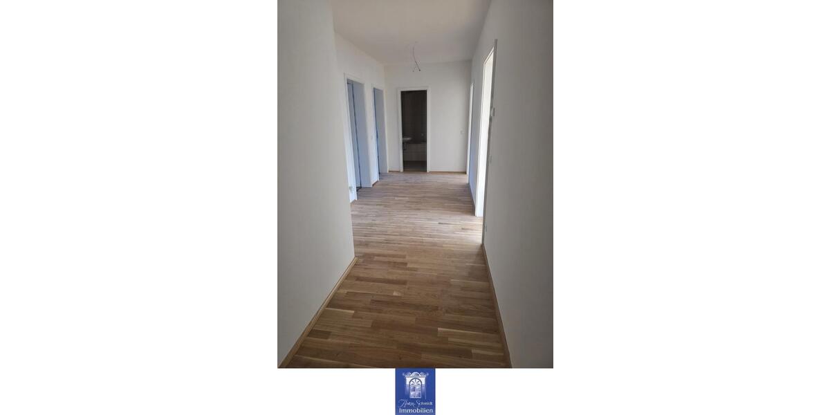 Dachgeschoßwohnung Pirna - 3 Zimmer, 104 m&sup2;, 1.149&euro; | Angebot:25422974