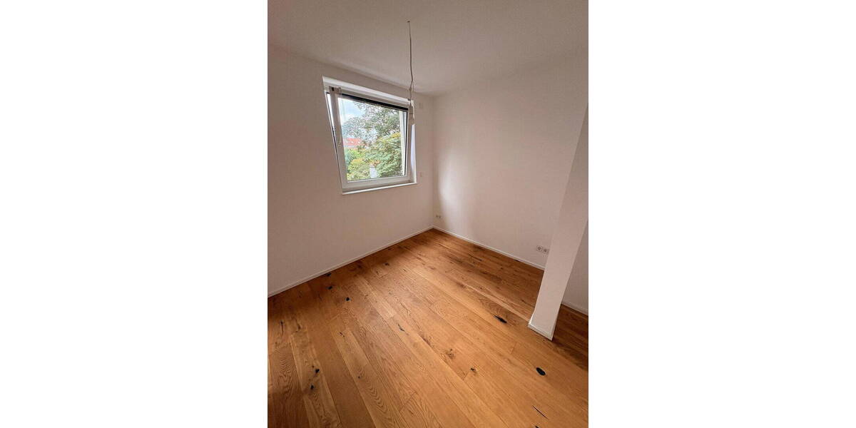 Etagenwohnung Frankfurt am Main Westend-Süd - 2 Zimmer, 36 m&sup2;, 1.200&euro; | Angebot:26641885