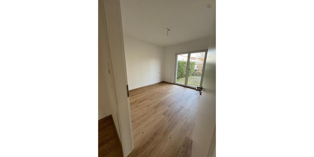 Erdgeschoßwohnung Schierling - 2 Zimmer, 82 m&sup2;, 900&euro; | Angebot:26638683