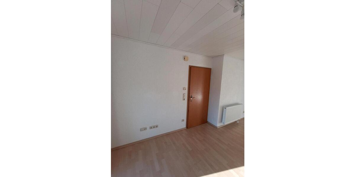 Dachgeschoßwohnung Bad Staffelstein - 3 Zimmer, 70 m&sup2;, 450&euro; | Angebot:24893447