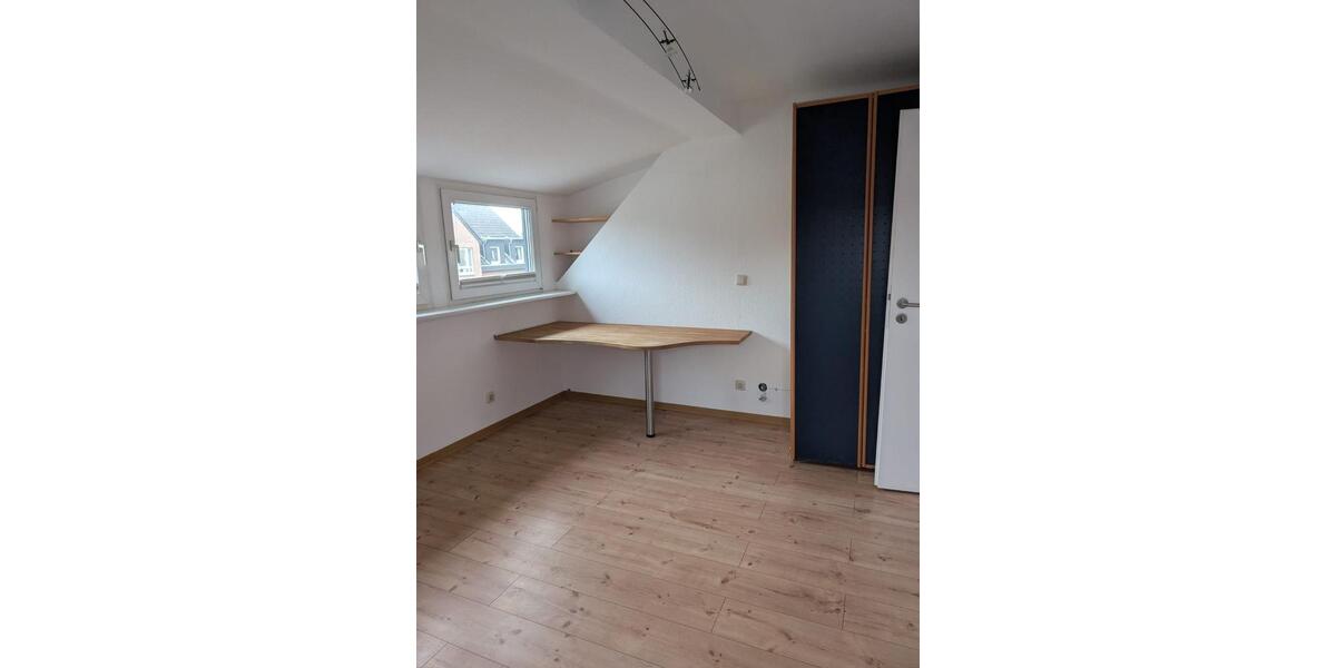 2,5-Zimmer-Wohnung mit Balkon in guter Lage von Dormagen-Mitte 2.5 zimmer