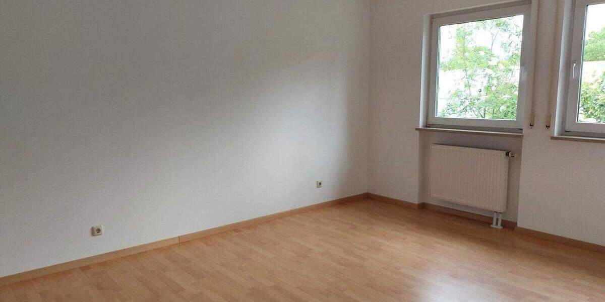 Etagenwohnung Erlangen Bruck - 3 Zimmer, 90 m&sup2;, 1.220&euro; | Angebot:25746812