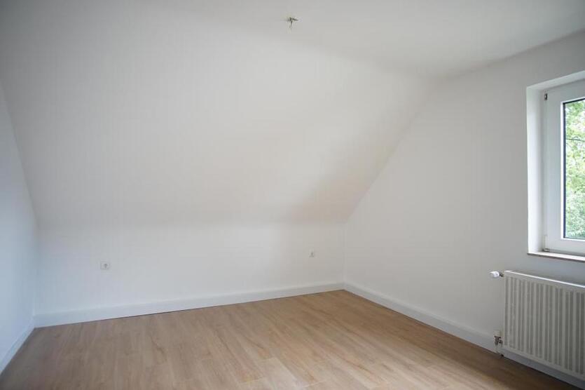Hier wird renoviert ~ einzigartige Dachwohnung mit Sonnenbalkon zimmer