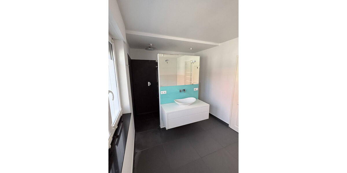 Etagenwohnung Delligsen - 3 Zimmer, 154 m&sup2;, 1.120&euro; | Angebot:26377056