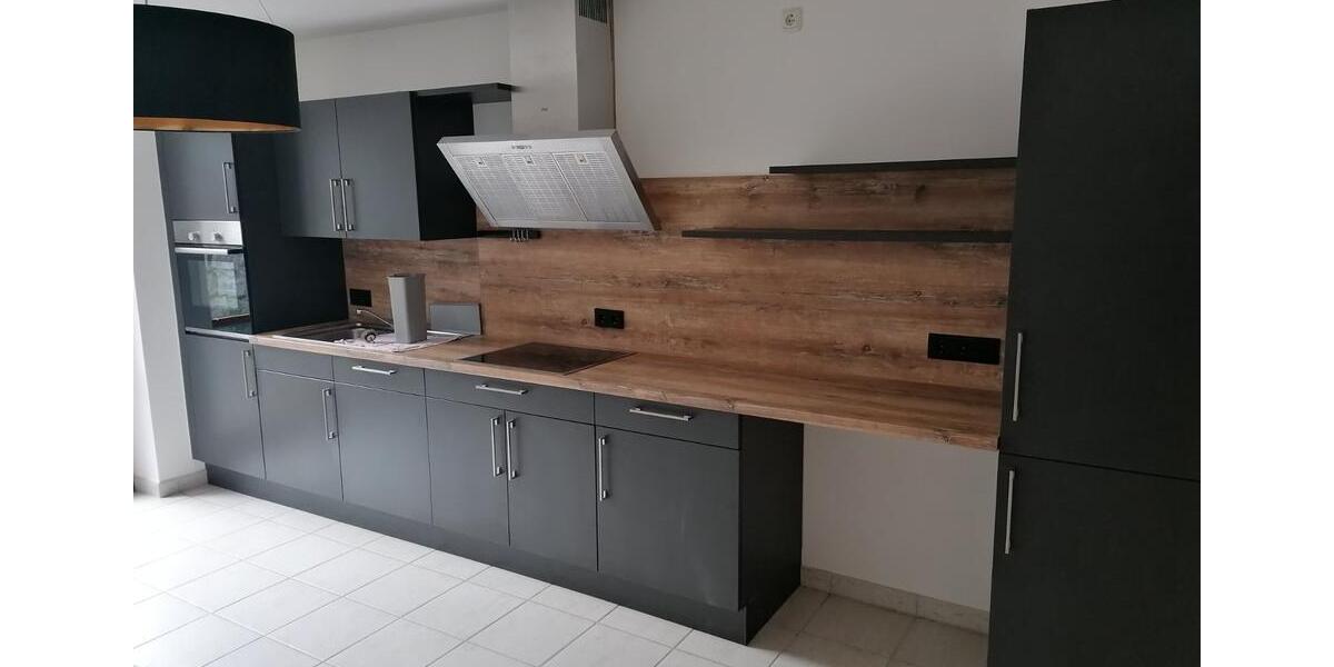 Schön geschnittene Wohnung mit EBKTerrasse 2 zimmer