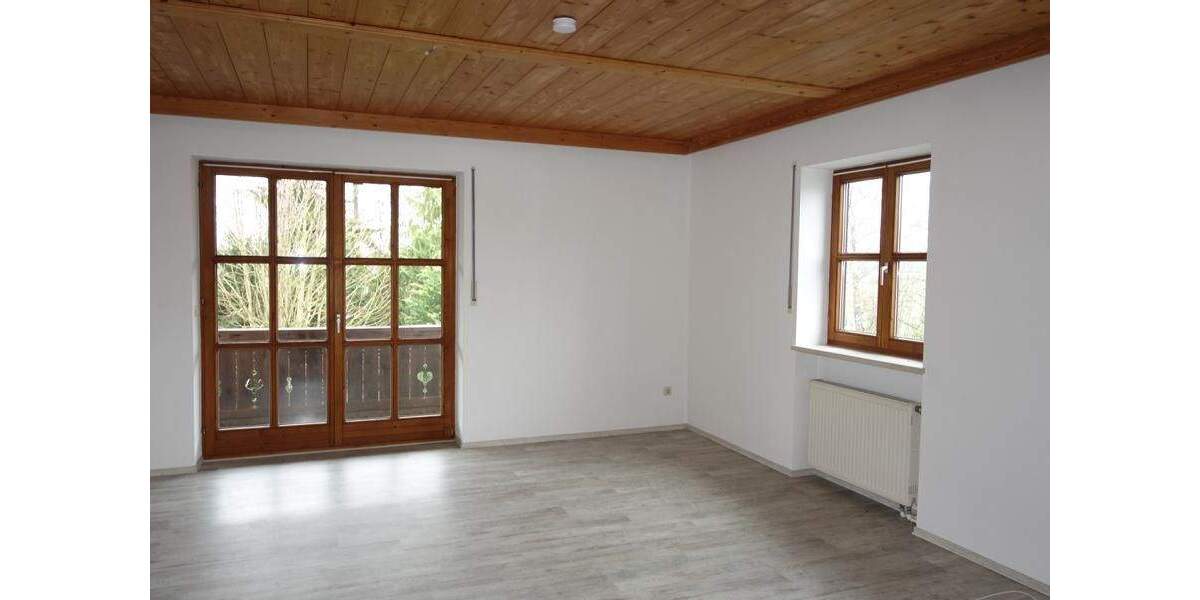 Doppelhaushälfte Laberweinting - 4 Zimmer, 163 m&sup2;, 1.000&euro; | Angebot:24529531