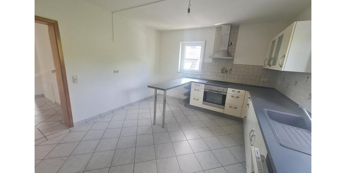Etagenwohnung Hünfelden - 3 Zimmer, 85 m&sup2;, 675&euro; | Angebot:25656956