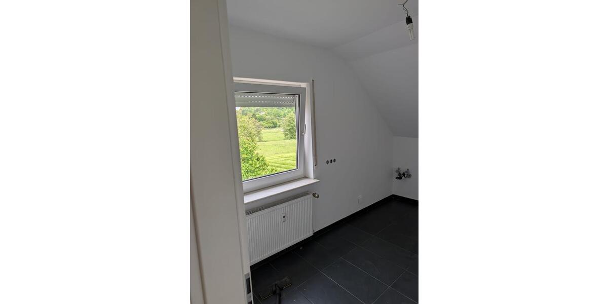 Dachgeschoßwohnung Beselich - 3 Zimmer, 95 m&sup2;, 750&euro; | Angebot:26613007