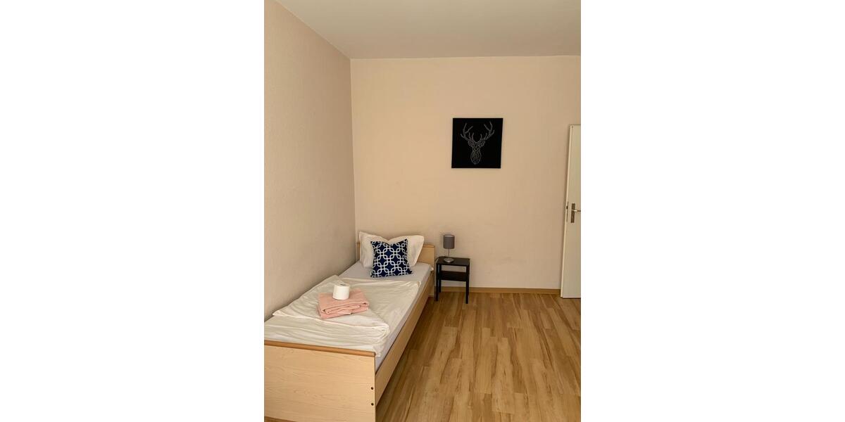 Wohnen auf Zeit Emden - 4 Zimmer, 15 m&sup2;, 27&euro; | Angebot:26589438