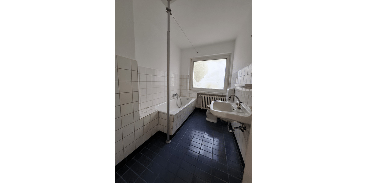 Etagenwohnung Bonn Zentrum - 3 Zimmer, 71 m&sup2;, 650&euro; | Angebot:26609077