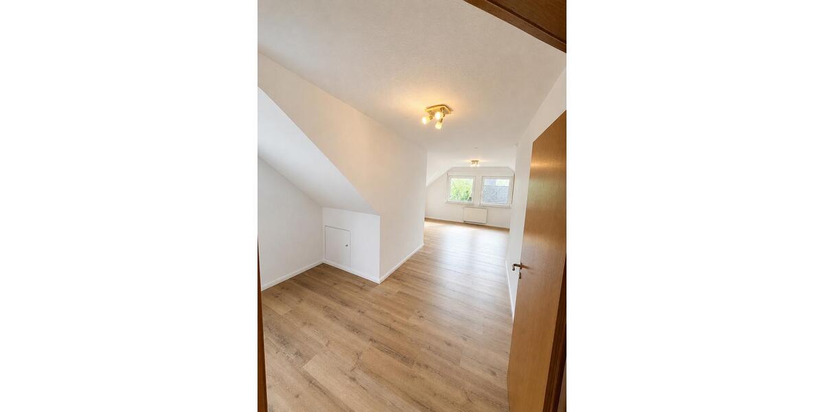 Dachgeschoßwohnung Bonn Friesdorf - 2 Zimmer, 73 m&sup2;, 850&euro; | Angebot:26677977