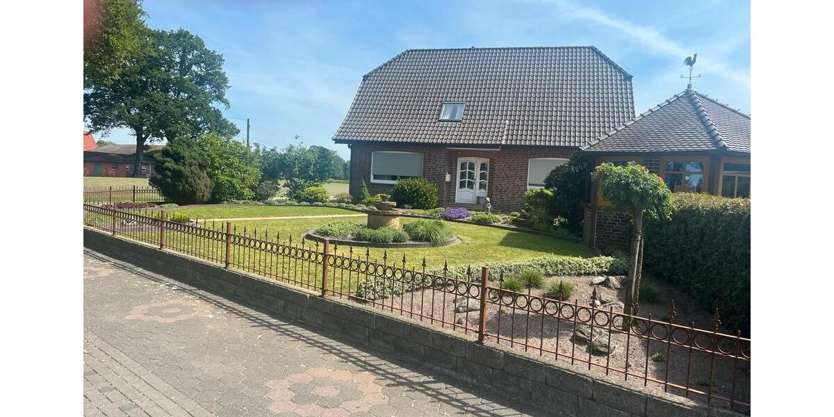 Doppelhaushälfte Gronau (Westfahlen) - 3 Zimmer, 200 m&sup2;, 1.400&euro; | Angebot:26698129