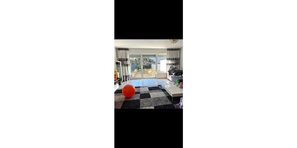 Reihenhaus Paderborn - 6 Zimmer, 145 m&sup2;, 1.450&euro; | Angebot:25208862