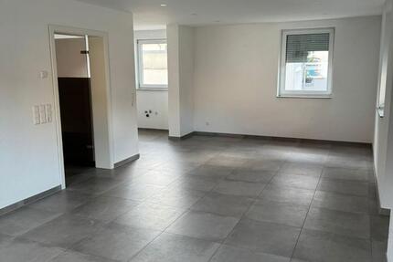 Wohnung Oedheim - 2.5 Zimmer, 85 m&sup2;, 900&euro; | Angebot:26620994