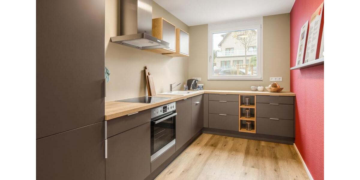 Modernes Familienhaus am Kanal – viel Platz & viel Grün 5 zimmer