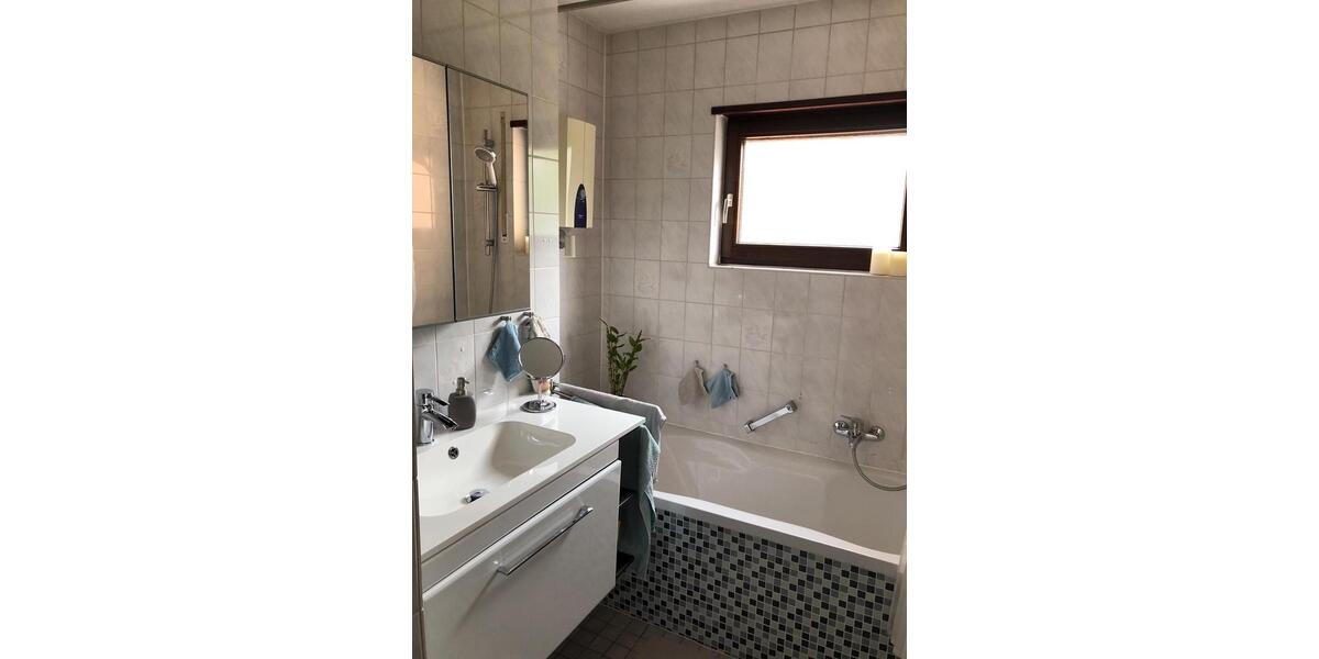 Etagenwohnung Markgröningen - 2.5 Zimmer, 66 m&sup2;, 820&euro; | Angebot:26611952