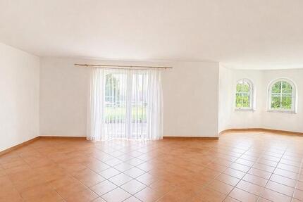 Wohnung Ochsenhausen - 2 Zimmer, 116 m&sup2;, 1.000&euro; | Angebot:26616861