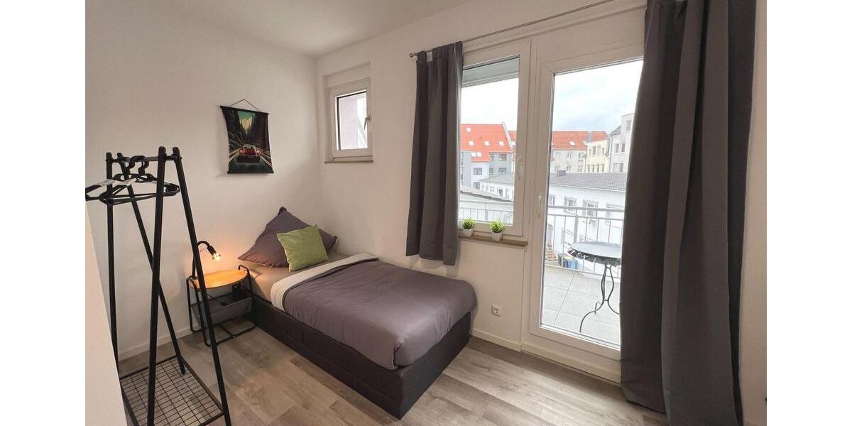 Zentrale 3-Zimmer Wohnung mit Balkon, Stellplatz & Küche 3 zimmer