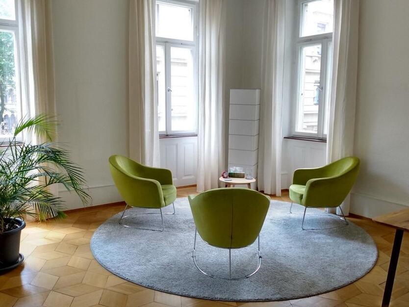 Schöner Praxisraum In Karlsruher Innenstadt zimmer