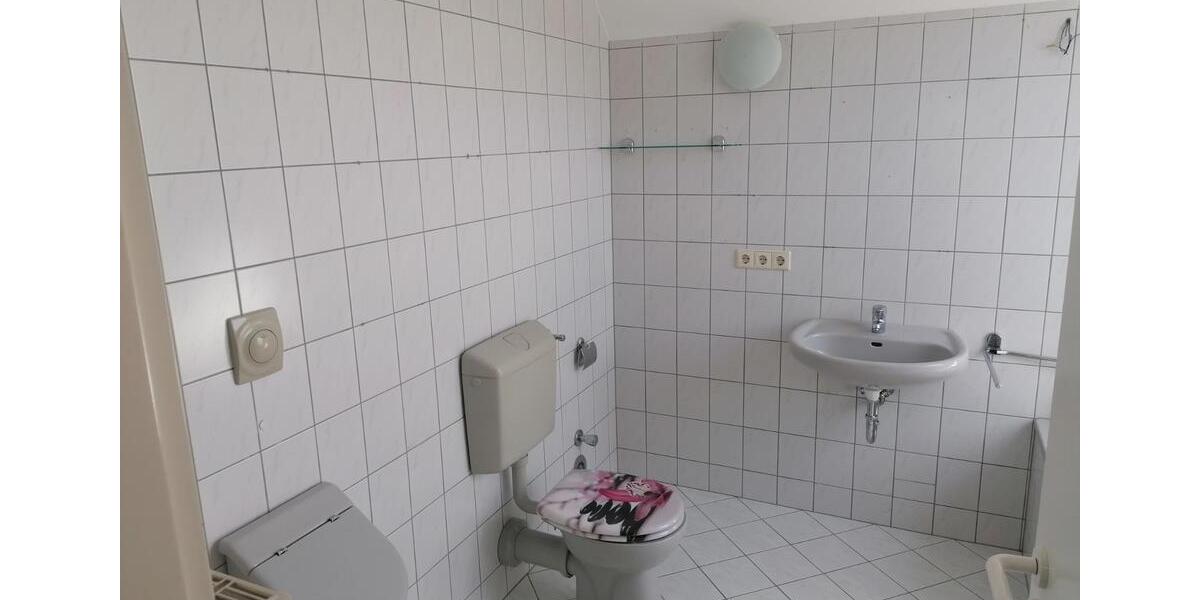 Schöne Wohnung in Schönburg, teilmöbliert, inkl. PKW Stellplatz 1 zimmer
