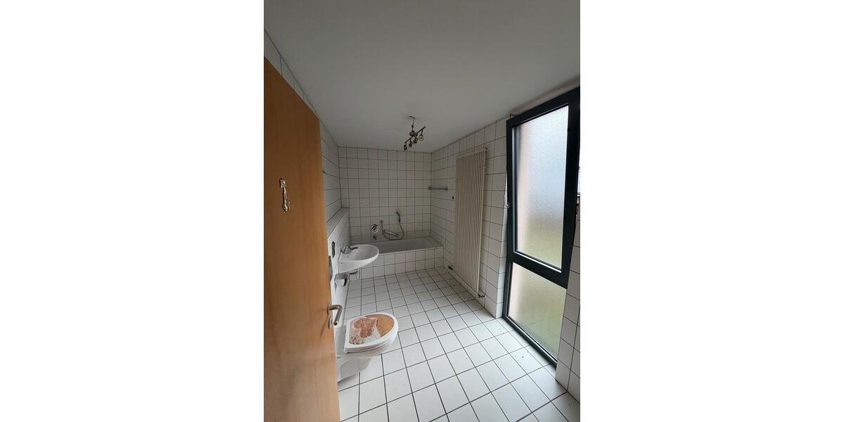 Etagenwohnung Bad König - 2 Zimmer, 62 m&sup2;, 650&euro; | Angebot:25976466
