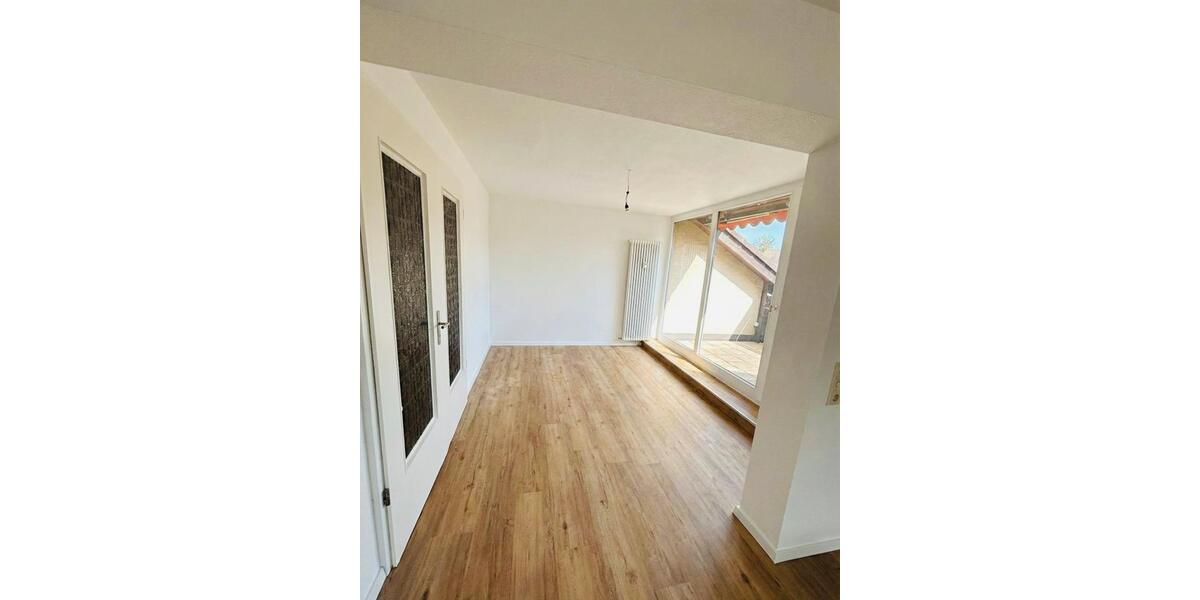 Helle und ruhige 3,5 Zimmer-Wohnung im Dachgeschoss 3.5 zimmer