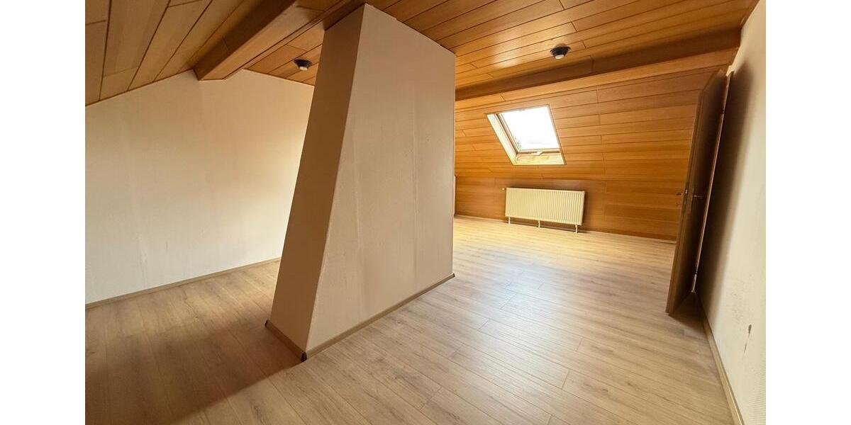 Doppelhaushälfte Alsdorf - 6 Zimmer, 180 m&sup2;, 1.550&euro; | Angebot:26241547
