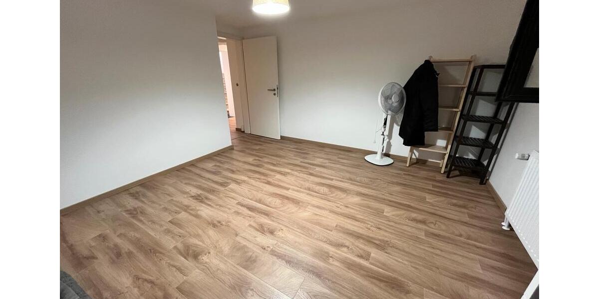 Einfamilienhaus Niedenstein - 5 Zimmer, 140 m&sup2;, 1.600&euro; | Angebot:25863168