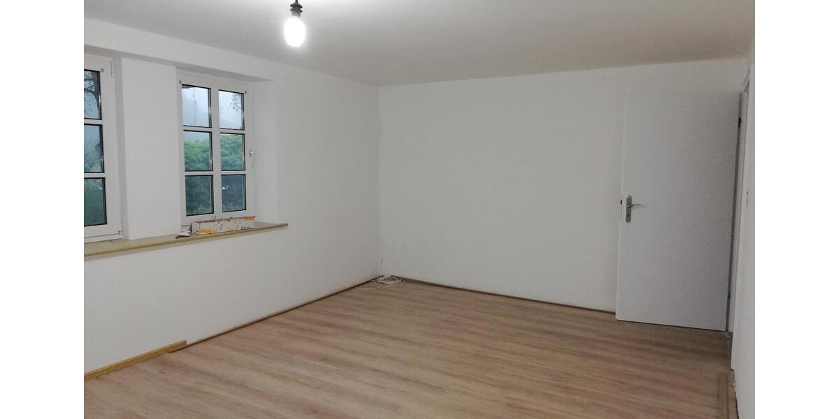 Erdgeschoßwohnung Schmallenberg - 3 Zimmer, 89 m&sup2;, 690&euro; | Angebot:25908438