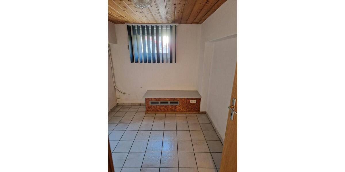 Etagenwohnung Bernried - 3 Zimmer, 100 m&sup2;, 500&euro; | Angebot:26004610
