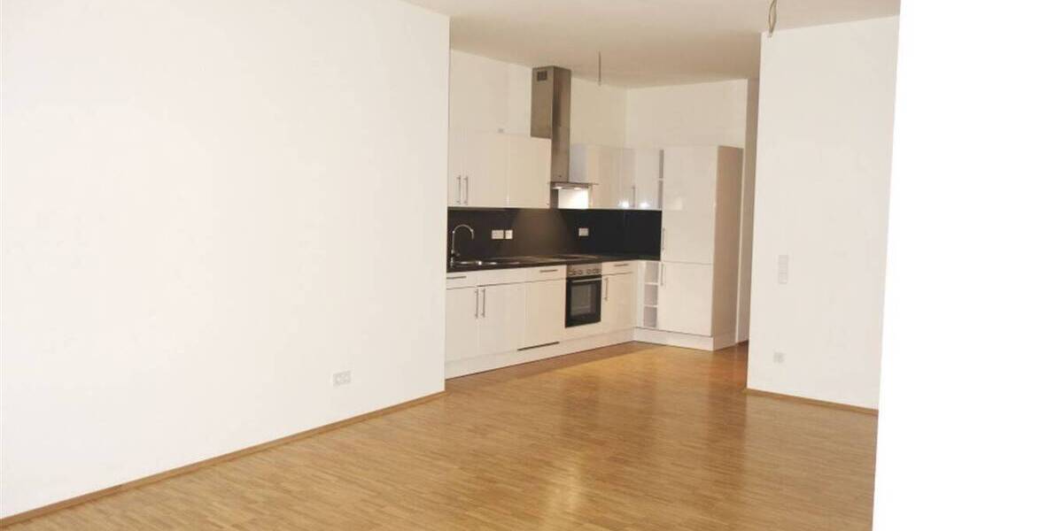 Etagenwohnung Mönchengladbach Stadtmitte - 2 Zimmer, 65 m&sup2;, 867&euro; | Angebot:26161702