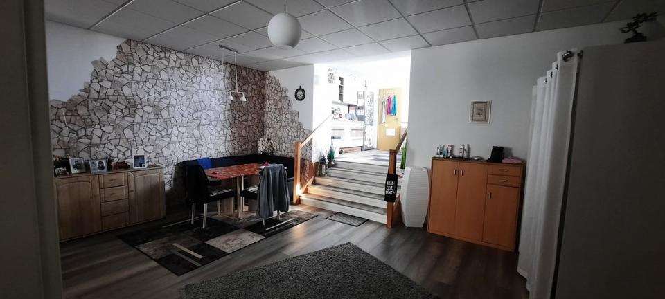 Erdgeschoßwohnung Oelsnitz (Vogtland) - 2 Zimmer, 78 m&sup2;, 450&euro; | Angebot:25868362