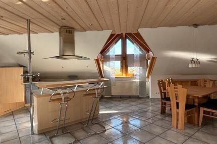 Wohnung Sulzdorf an der Lederhecke - 3 Zimmer, 110 m&sup2;, 770&euro; | Angebot:25636537