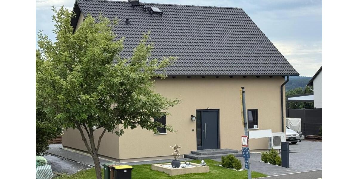 Einfamilienhaus Rehau - 7 Zimmer, 150 m&sup2;, 2.500&euro; | Angebot:23588222