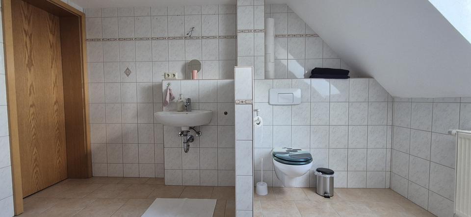 Dachgeschoßwohnung Jöhstadt - 4 Zimmer, 92 m&sup2;, 415&euro; | Angebot:23619217