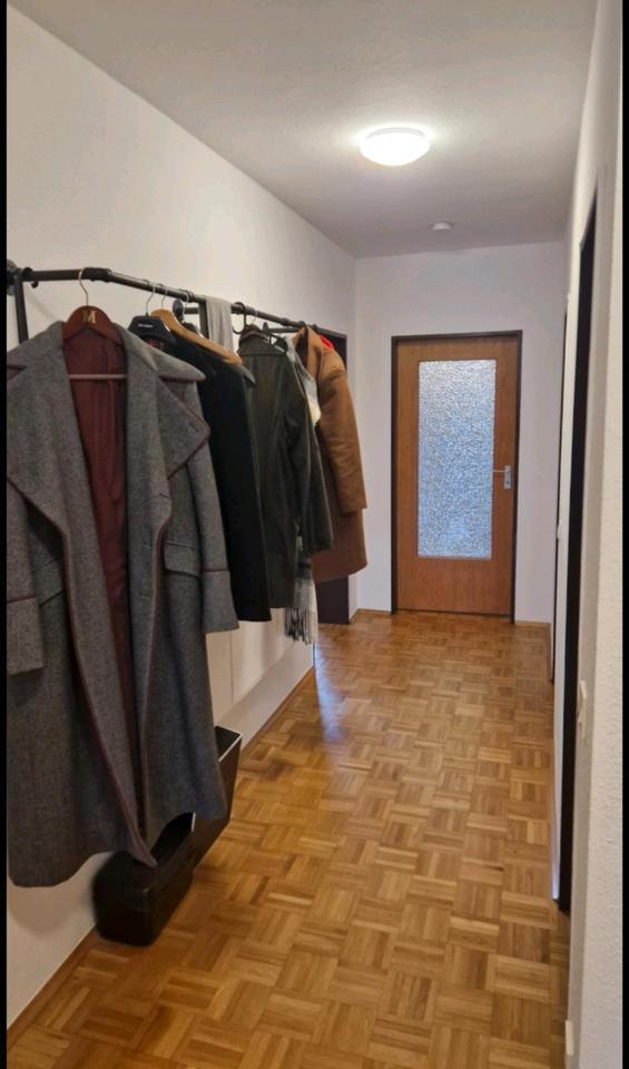 Helles, frisch renoviertes Zimmer in zentraler Lage - 3er-WG