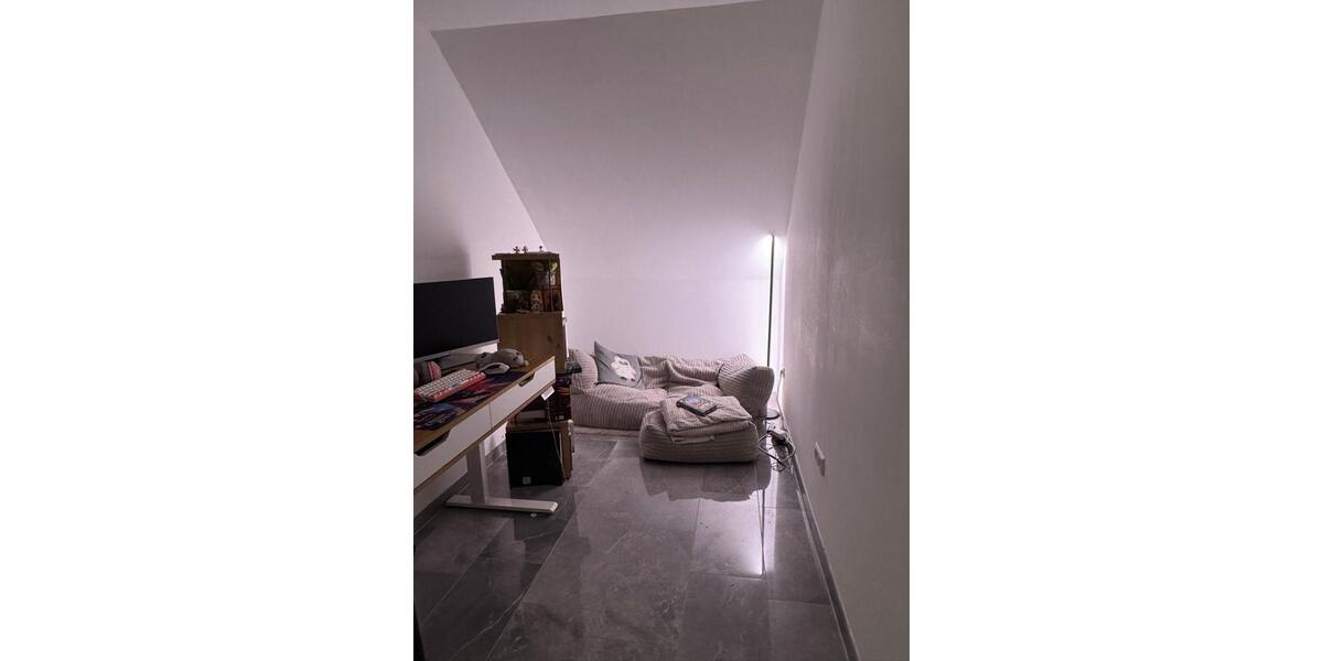 Etagenwohnung Wolfsburg Alt-Wolfsburg - 4 Zimmer, 90 m&sup2;, 780&euro; | Angebot:25715103