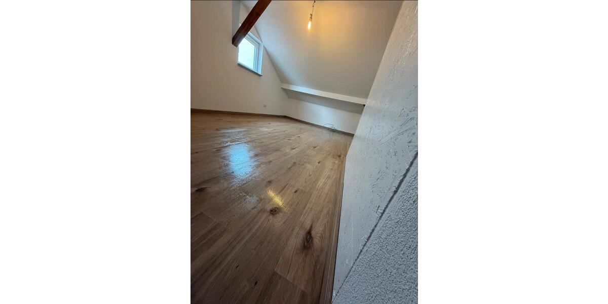 Mehrfamilienhaus, Wohnhaus Balingen - 6 Zimmer, 105 m&sup2;, 900&euro; | Angebot:24744635