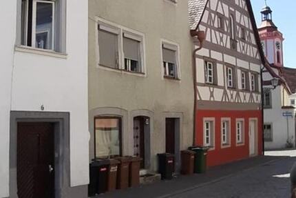 Haus Weißenburg in Bayern - 5 Zimmer, 130 m&sup2;, 750&euro; | Angebot:24351120