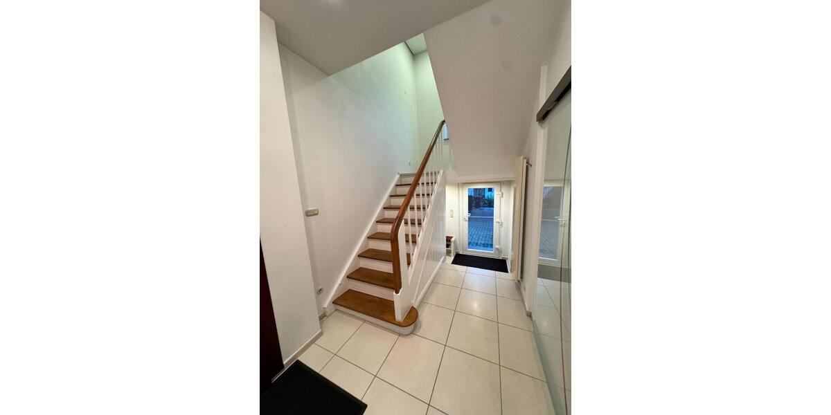 Untere WohnungHausetage in Hamm – Terrasse, Garten mit Teich 5 zimmer