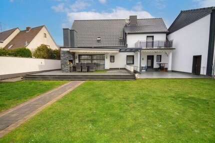 Haus Sankt Augustin - 6 Zimmer, 221 m&sup2;, 2.800&euro; | Angebot:27290197