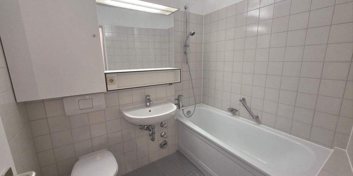 Etagenwohnung München Thalk.Obersendl.-Forsten-Fürstenr.-Solln - 3 Zimmer, 74 m&sup2;, 1.250&euro; | Angebot:25266411