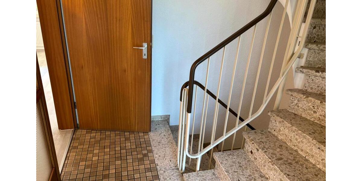 Reihenhaus Stuttgart Bad Cannstatt - 5 Zimmer, 140 m&sup2;, 3.500&euro; | Angebot:25294745