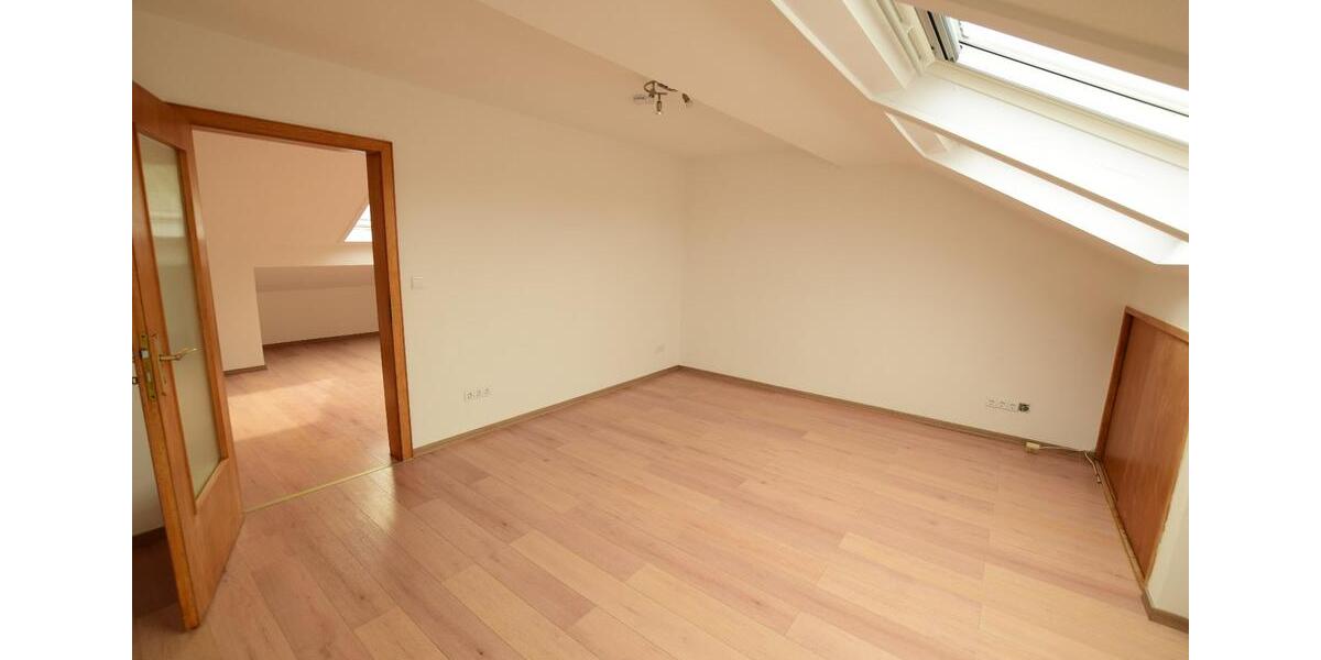 Dachgeschoßwohnung Koblenz Horchheim - 3 Zimmer, 65 m&sup2;, 680&euro; | Angebot:26435810