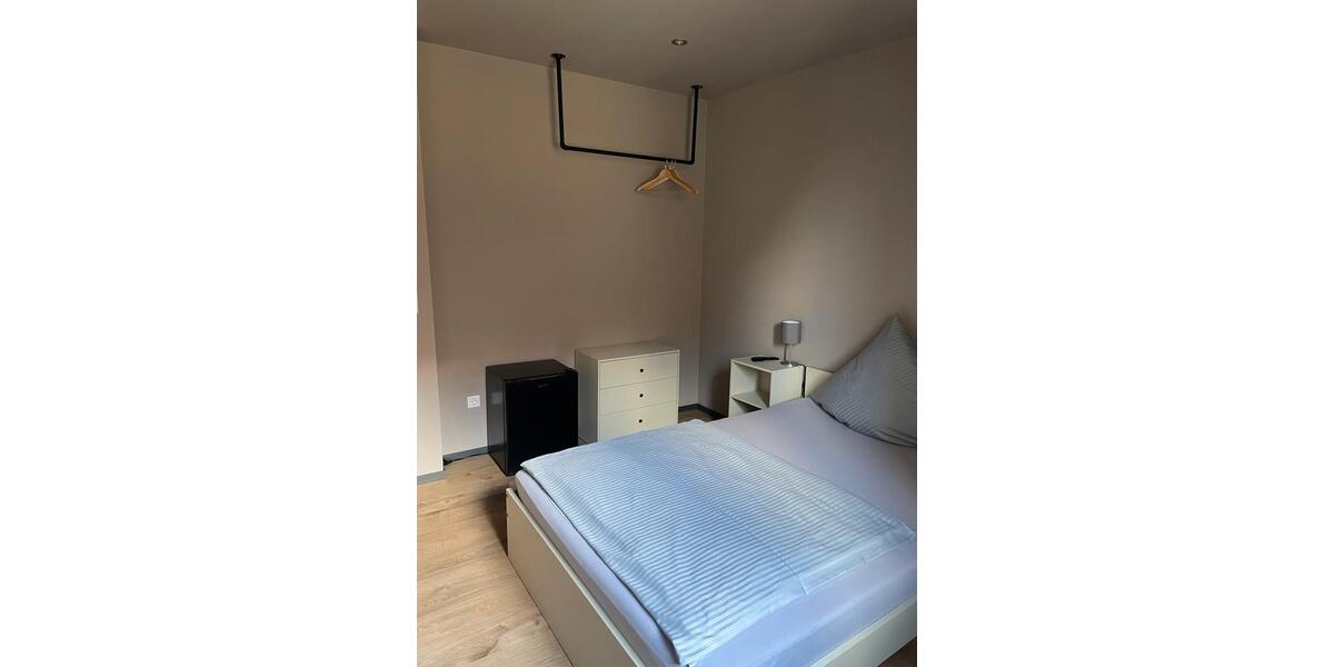 Möbliertes Zimmer mit eigenem BadWC 1 zimmer