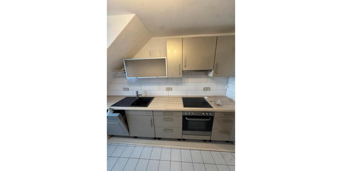 Dachgeschoßwohnung Wolfsburg Alt-Wolfsburg - 3 Zimmer, 65 m&sup2;, 700&euro; | Angebot:26606682